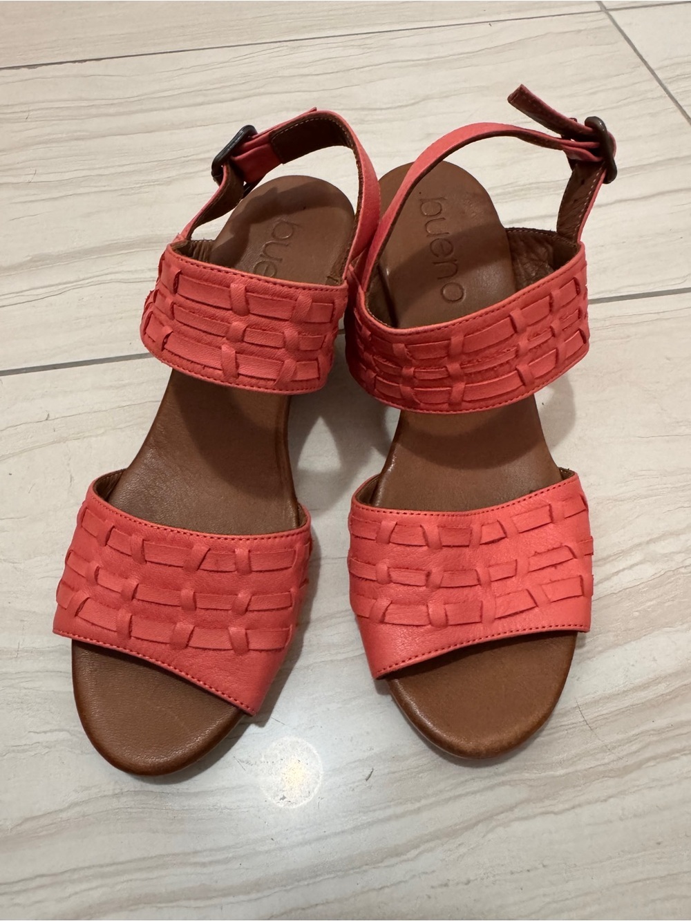 Bueno Misty Wedge Sandles in Coral  Leather Sz 38 - Picture 2 of 13